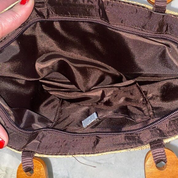 Rattan Woven Handbag With Coconut Shell Beads and Carved Wooden Handles Medium S - Picture 6 of 7